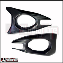 Carica l&#39;immagine nel visualizzatore di Gallery, Cover Forcellone CARBONIO DUCATI Panigale/Streetfighter V4/S - 2025-