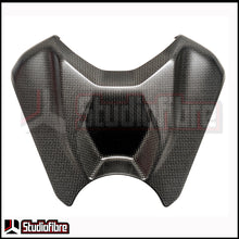Carica l&#39;immagine nel visualizzatore di Gallery, Cover Serbatoio Batteria CARBONIO DUCATI Panigale V4/S - 2025-