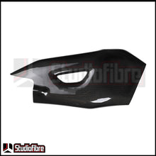 Load image into Gallery viewer, Protezioni Forcellone CARBONIO YAMAHA R1 R1M - 2015-
