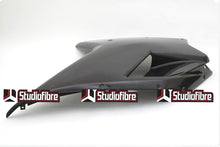 Load image into Gallery viewer, Stradale - Carena Laterale Destra CARBONIO DUCATI 848/1098/1198